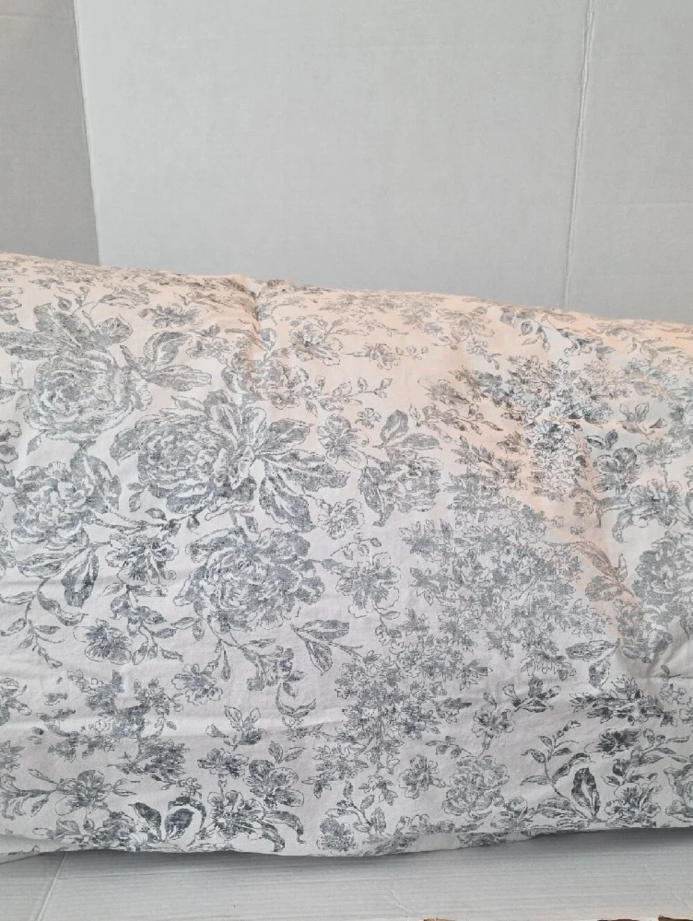 Tahari Cotton Botanical Floral White Blue Block Print Full/Queen Comforter Set